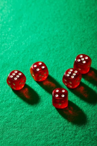 istanaimpian Ceme Online card game interface showing hand comparison and player positions on mobile
